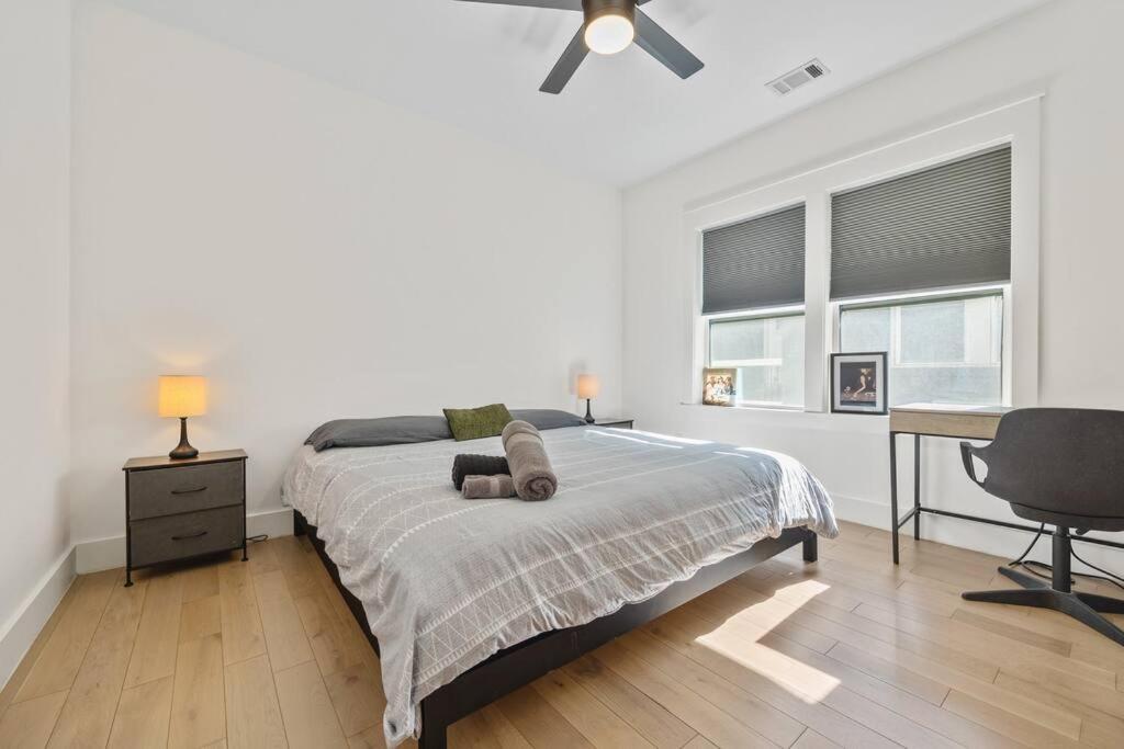 Designer Home: King Beds, Luxe Bath+Free Parking! Atlanta Eksteriør billede