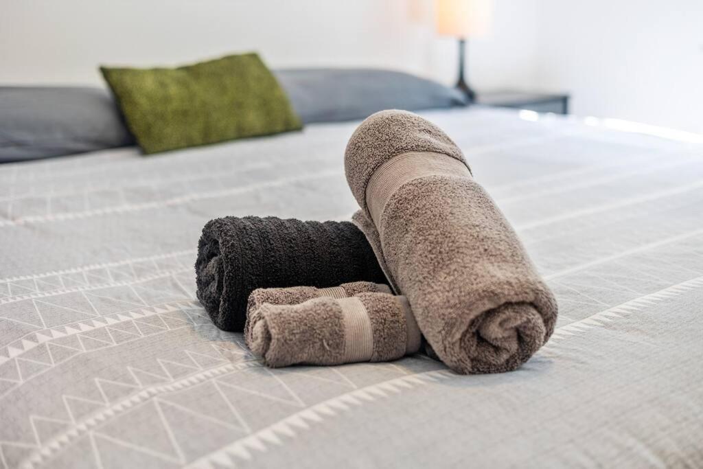 Designer Home: King Beds, Luxe Bath+Free Parking! Atlanta Eksteriør billede